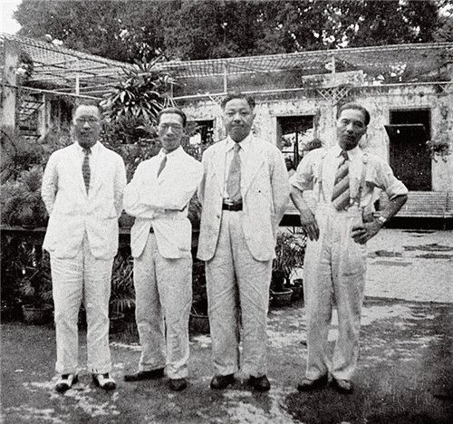 20世纪30年代初，倪贻德(右一)、王道源(右二)、陈抱一(右三)等上海艺专教授合影