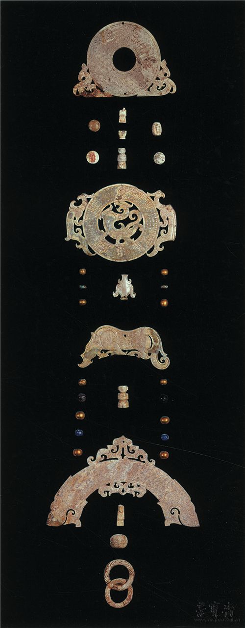 西汉 玉佩组 复原长约68cm 广东省广州市象岗南越王墓出土 现藏于广州西汉南越王博物馆