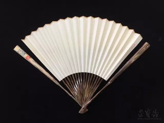 郑高制棕竹燕尾成扇