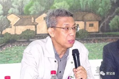 中国收藏家协会秘书长,书画组委会主任张忠义