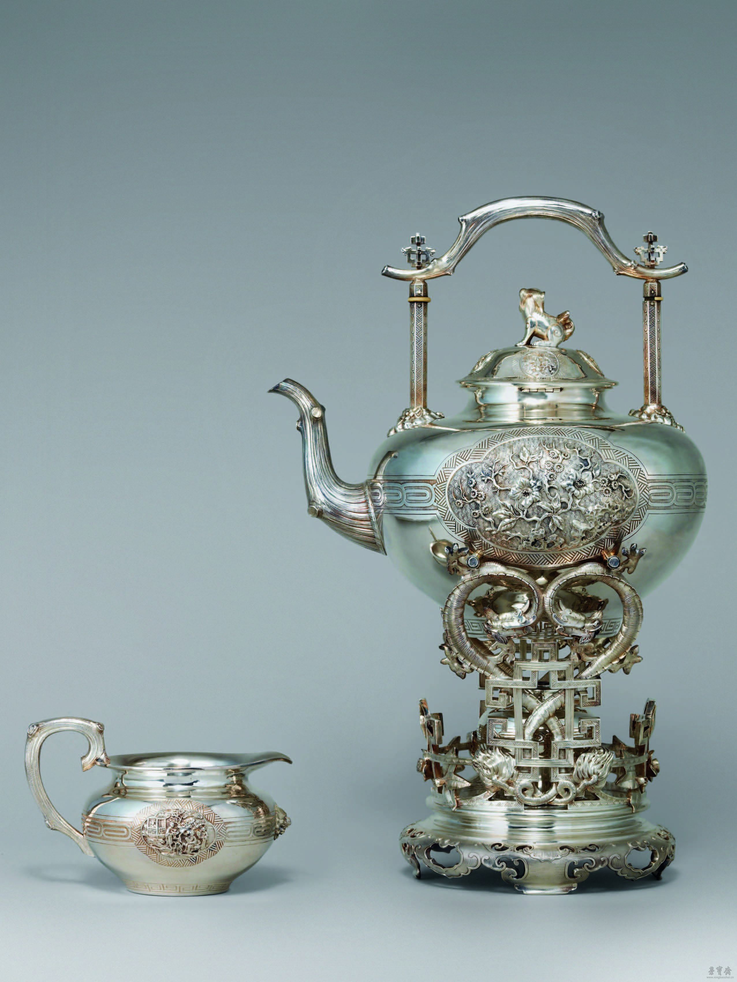 中国风格茶壶与奶油罐 约1849 年