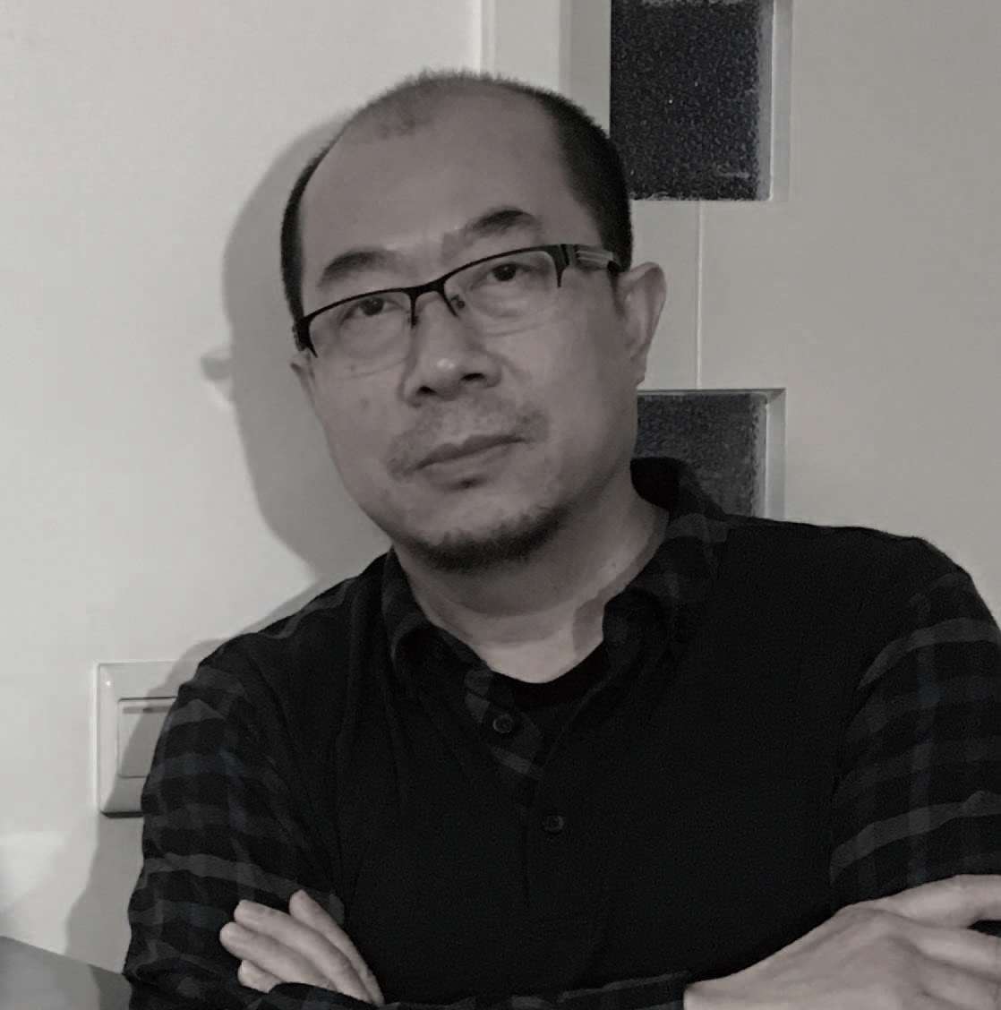 刘翔鹏 1979年2月生,清华大学艺术学博士,中国美术家协会会员,山东青