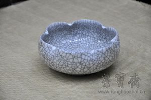 荷叶影青笔洗