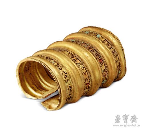 图19 金臂钏