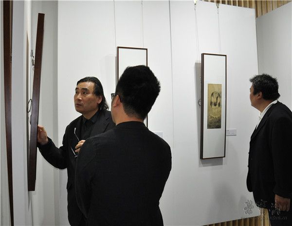 中国艺术研究院中国画院常务副院长刘万鸣