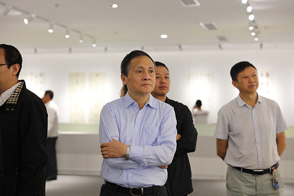 荣宝斋贵阳分店云飞黔山风起辽海辽宁贵州首届书法交流展开幕