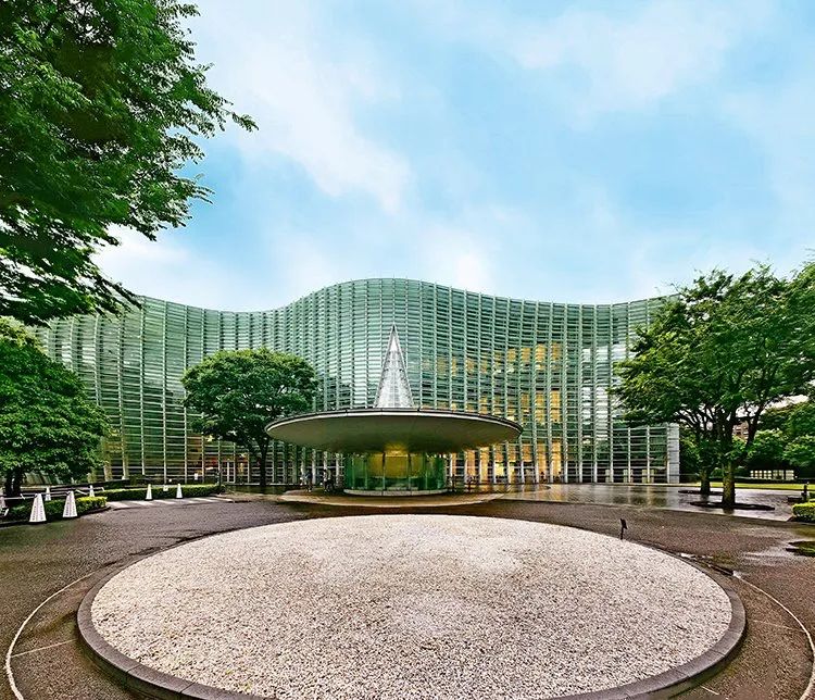 日本东京国立新美术馆（六本木）